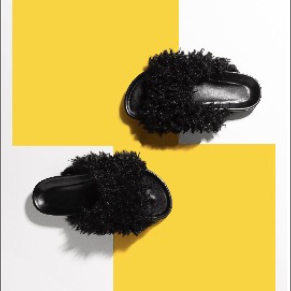 Yummy slippers - Black